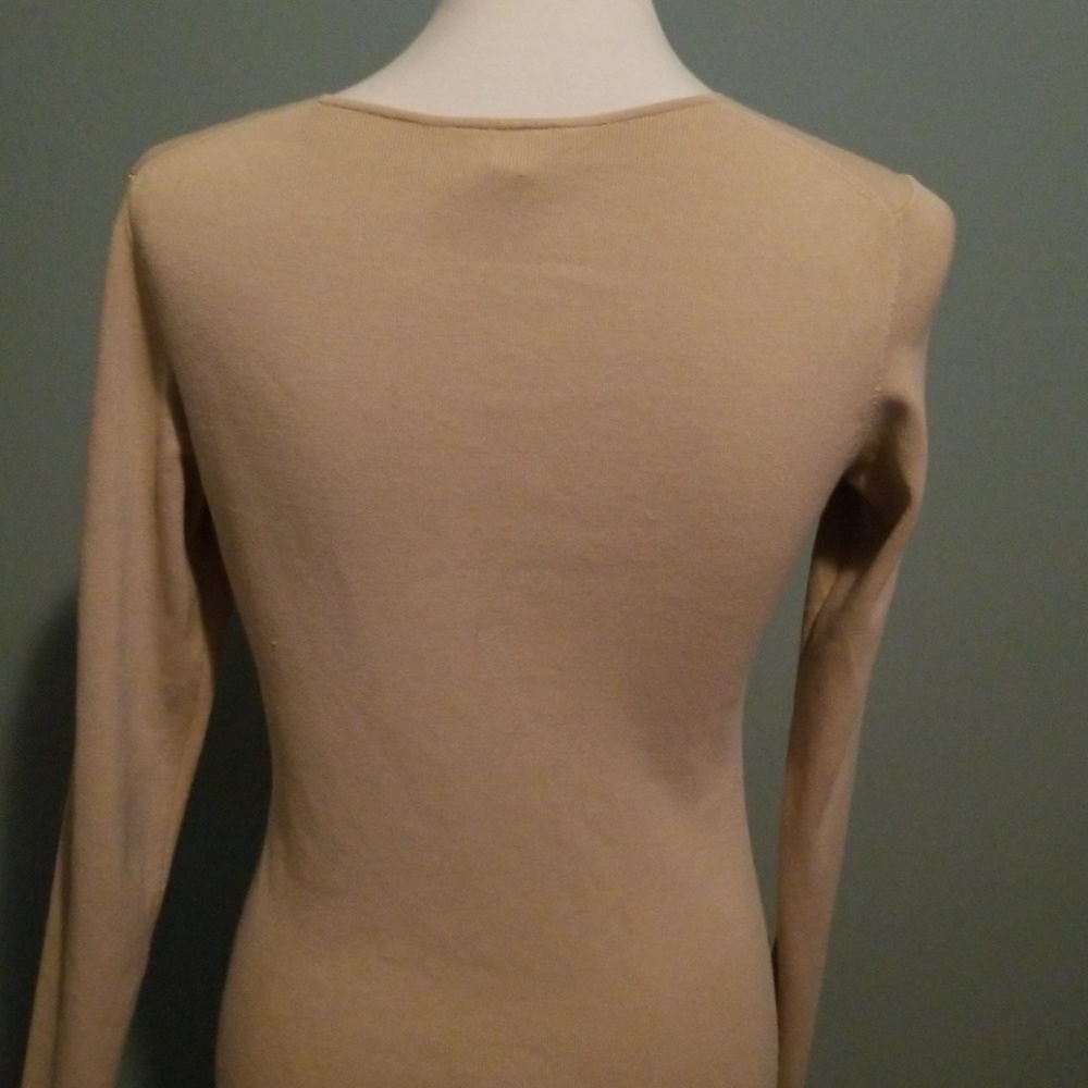 THE LOFT TAN SWEATER VNECK SIZE SMALL - Picture 2 of 3
